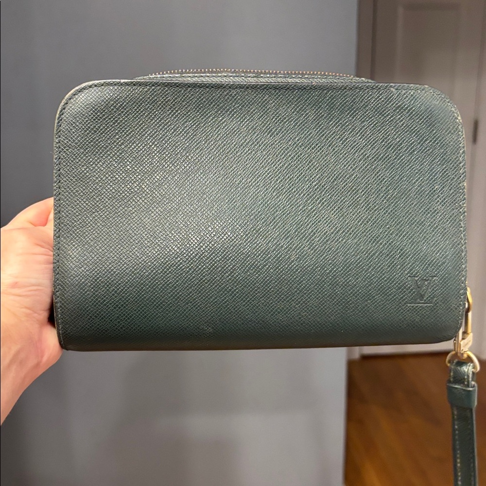Louis Vuitton green  Wristlet Clutch vintage